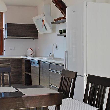 דירות צ'סקה בודיוביצה Attic With Parking, Near The Center Of Cb - 110M2 מראה חיצוני תמונה