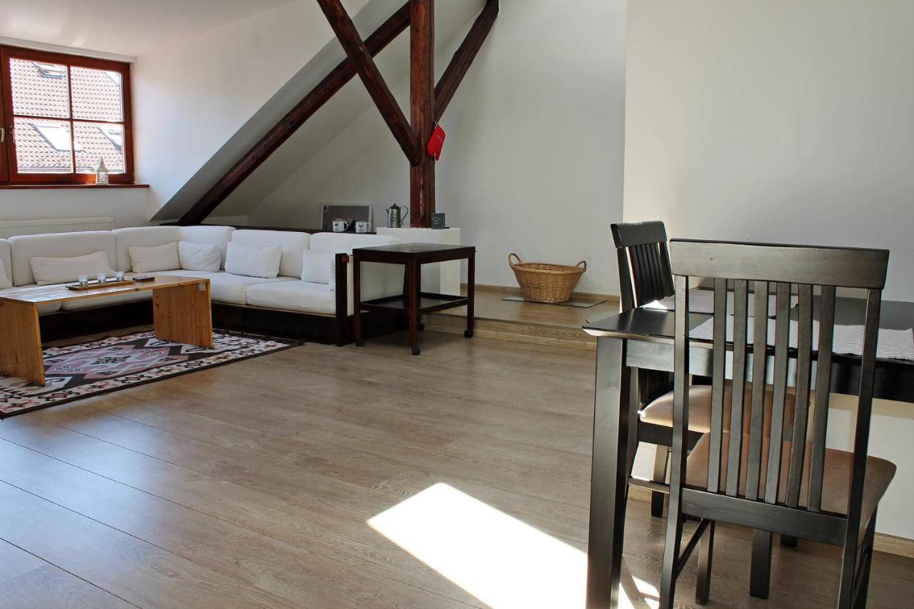 דירות צ'סקה בודיוביצה Attic With Parking, Near The Center Of Cb - 110M2 מראה חיצוני תמונה