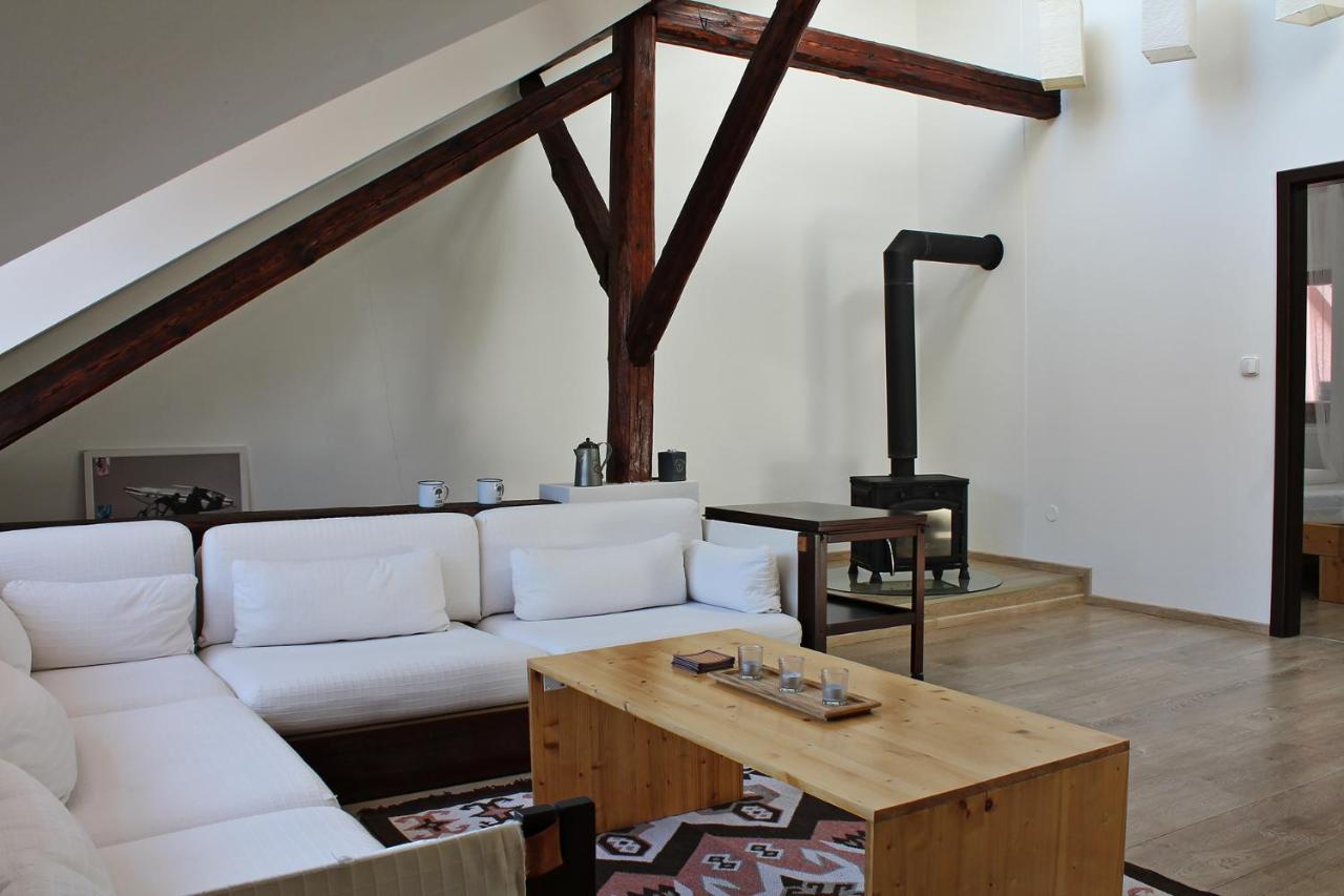דירות צ'סקה בודיוביצה Attic With Parking, Near The Center Of Cb - 110M2 מראה חיצוני תמונה